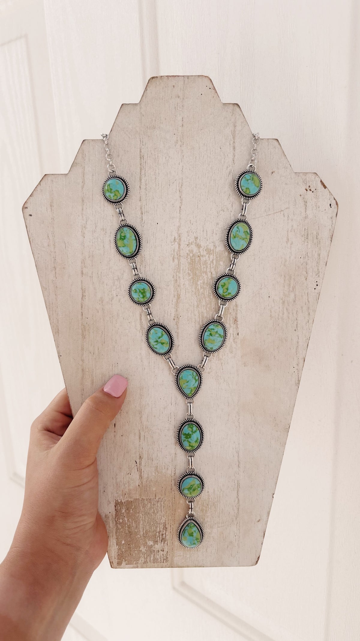 Green Lariat Necklace
