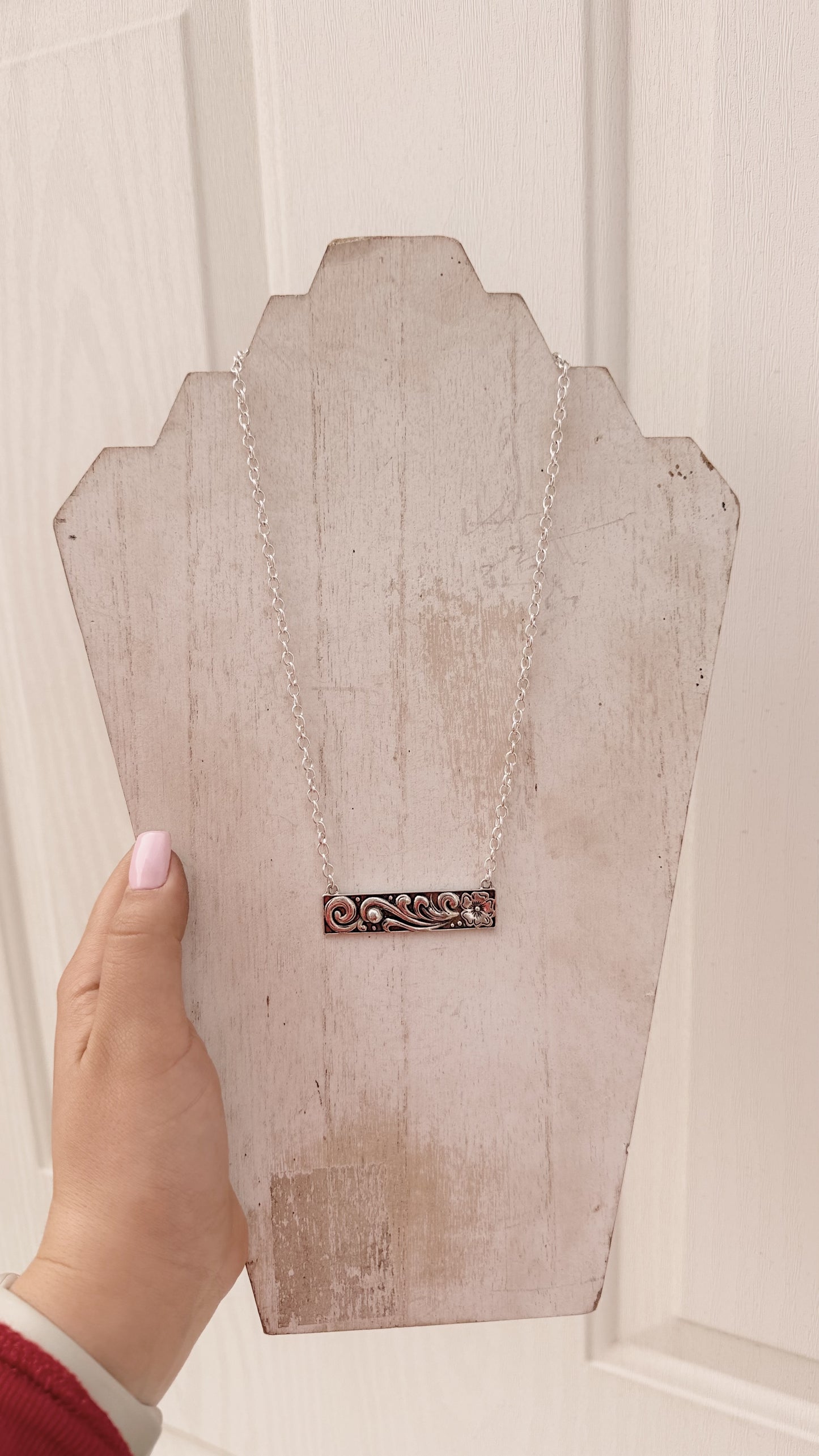 Floral Bar Necklace