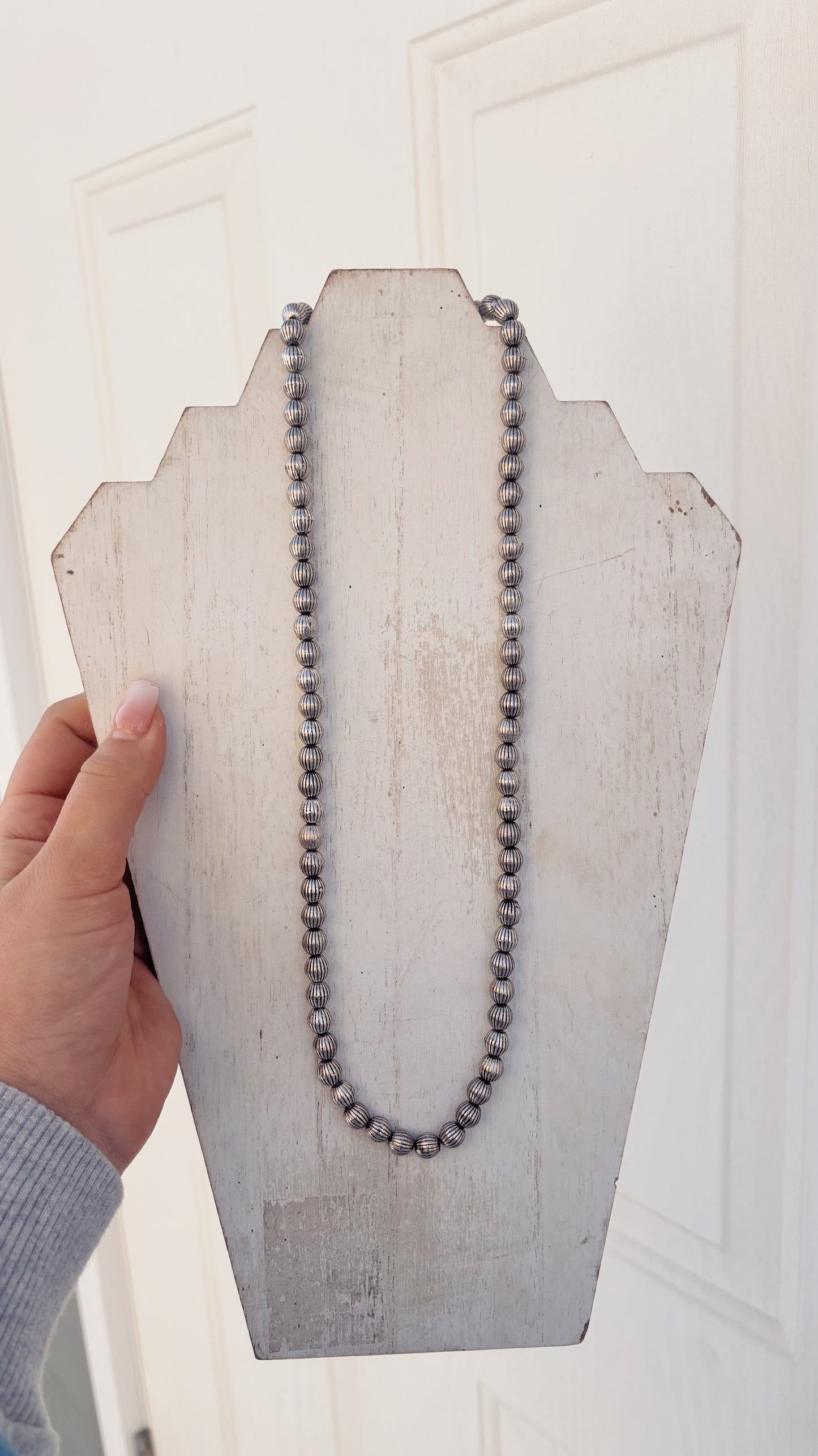 Textured Beaded Necklace
