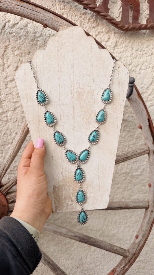 Tear Drop Lariat