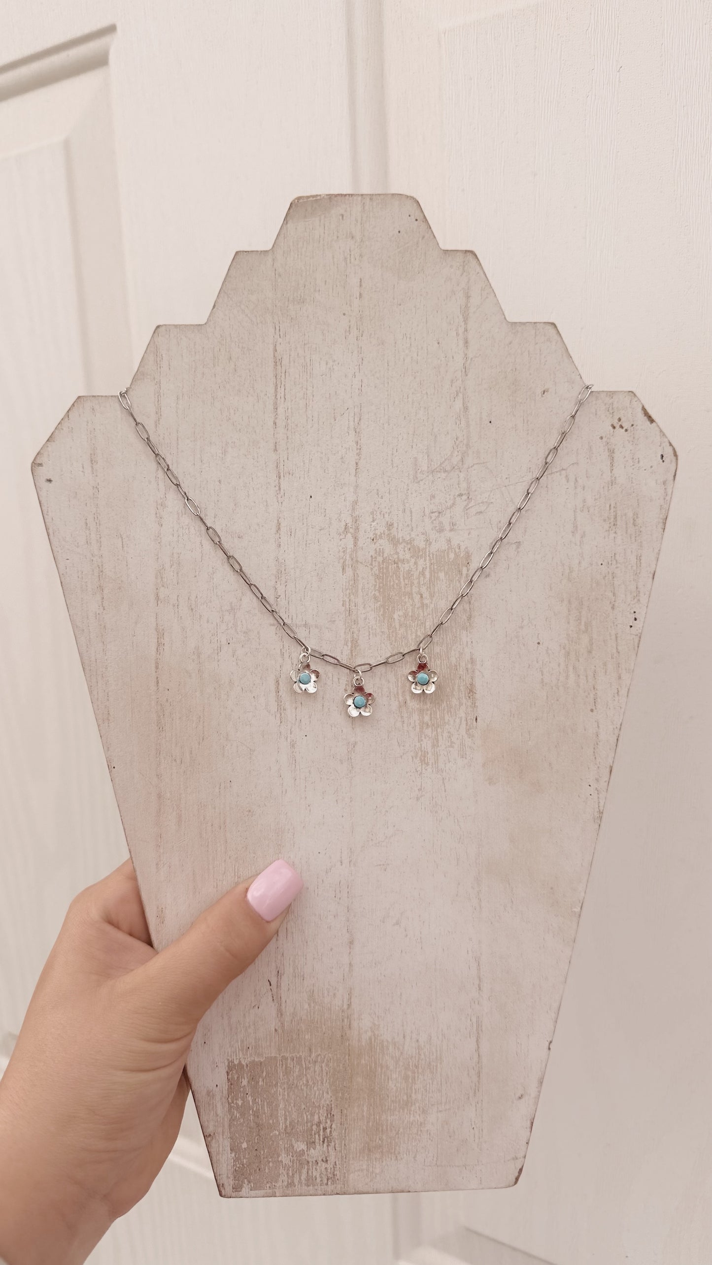 Floral Paper Clip Chain Necklace