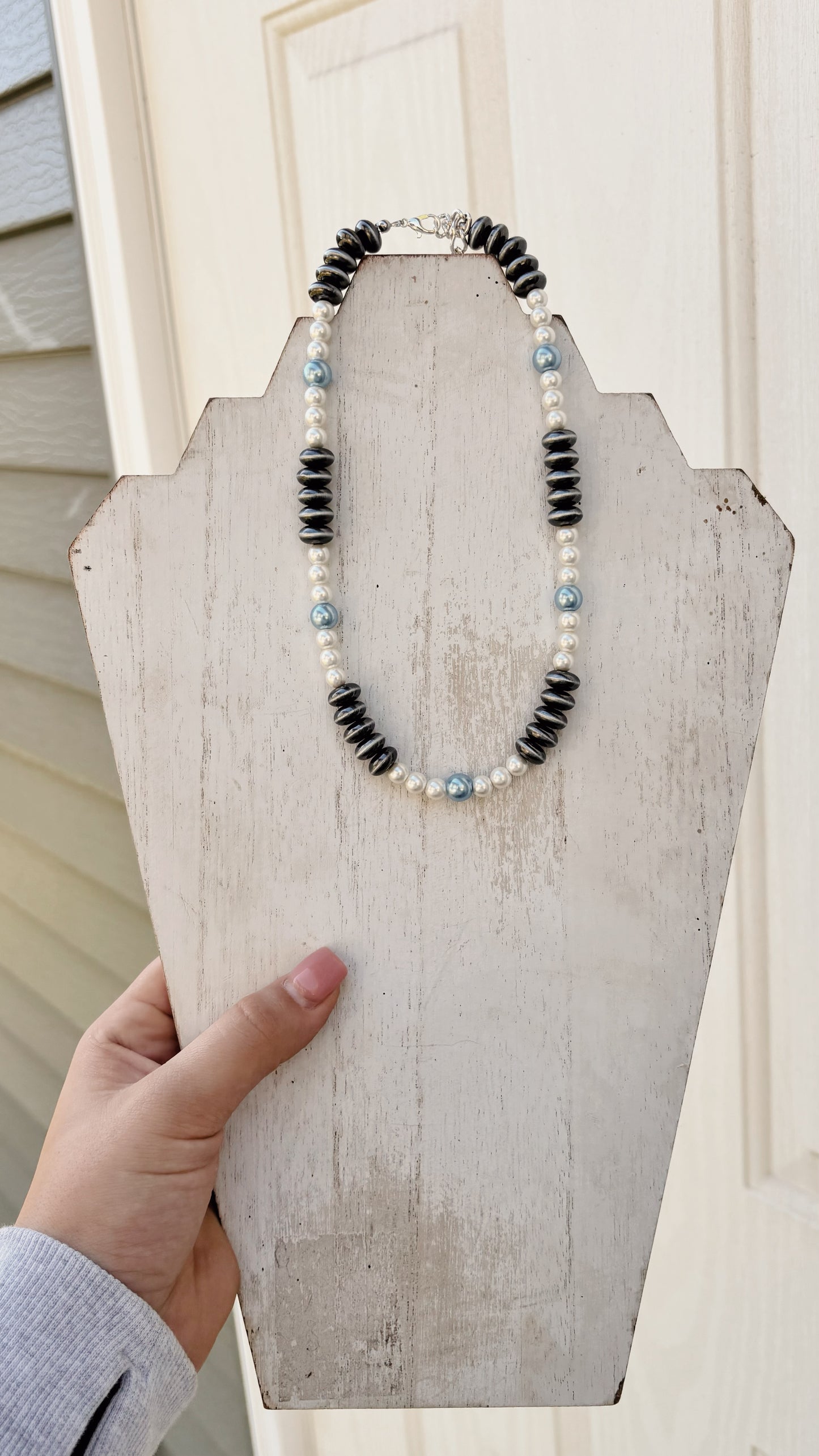 Blue Pearl Beaded Necklace