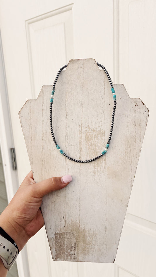 3 mm pearl and turquoises necklace