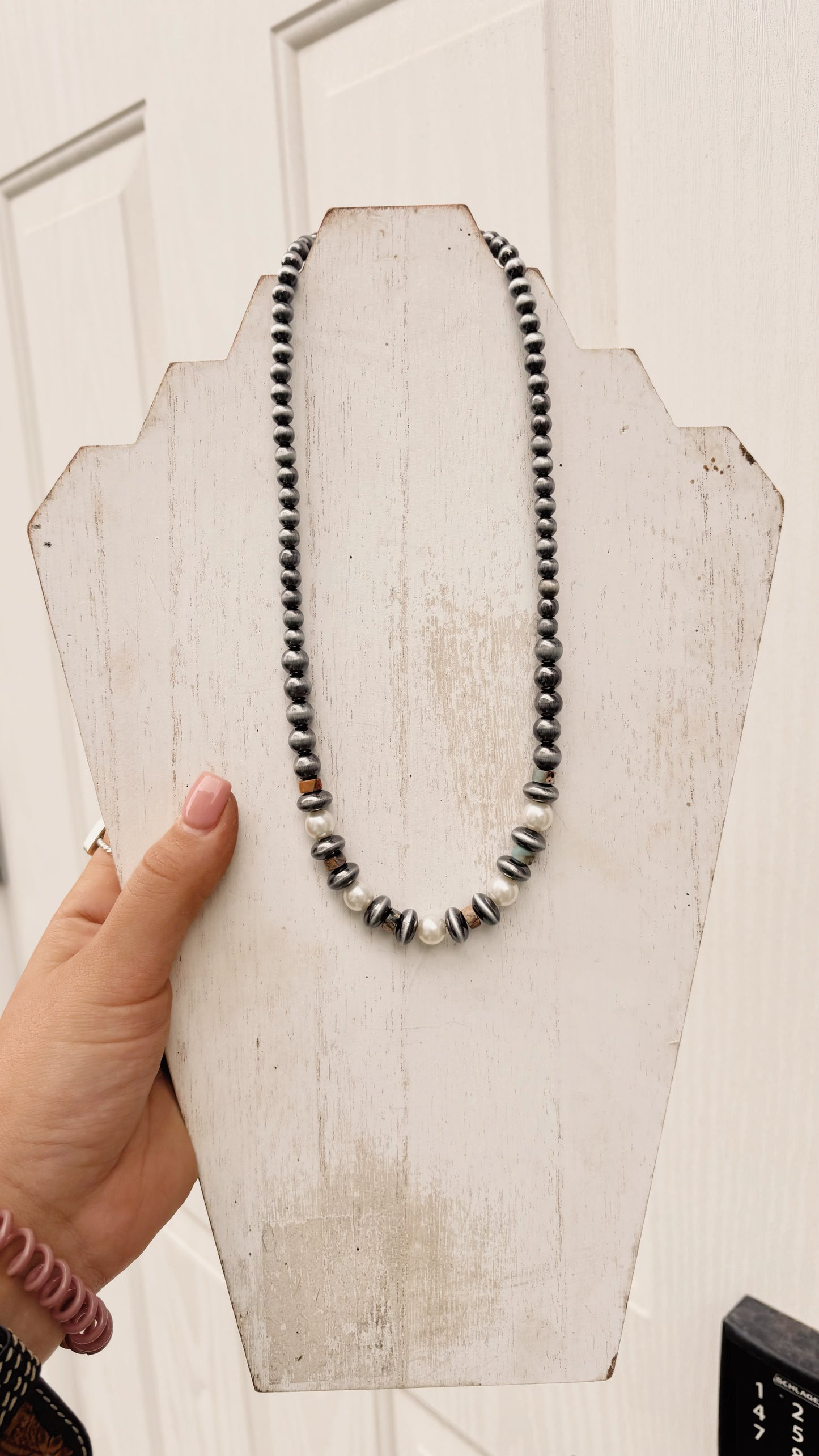 Big Pearl Beaded Necklace