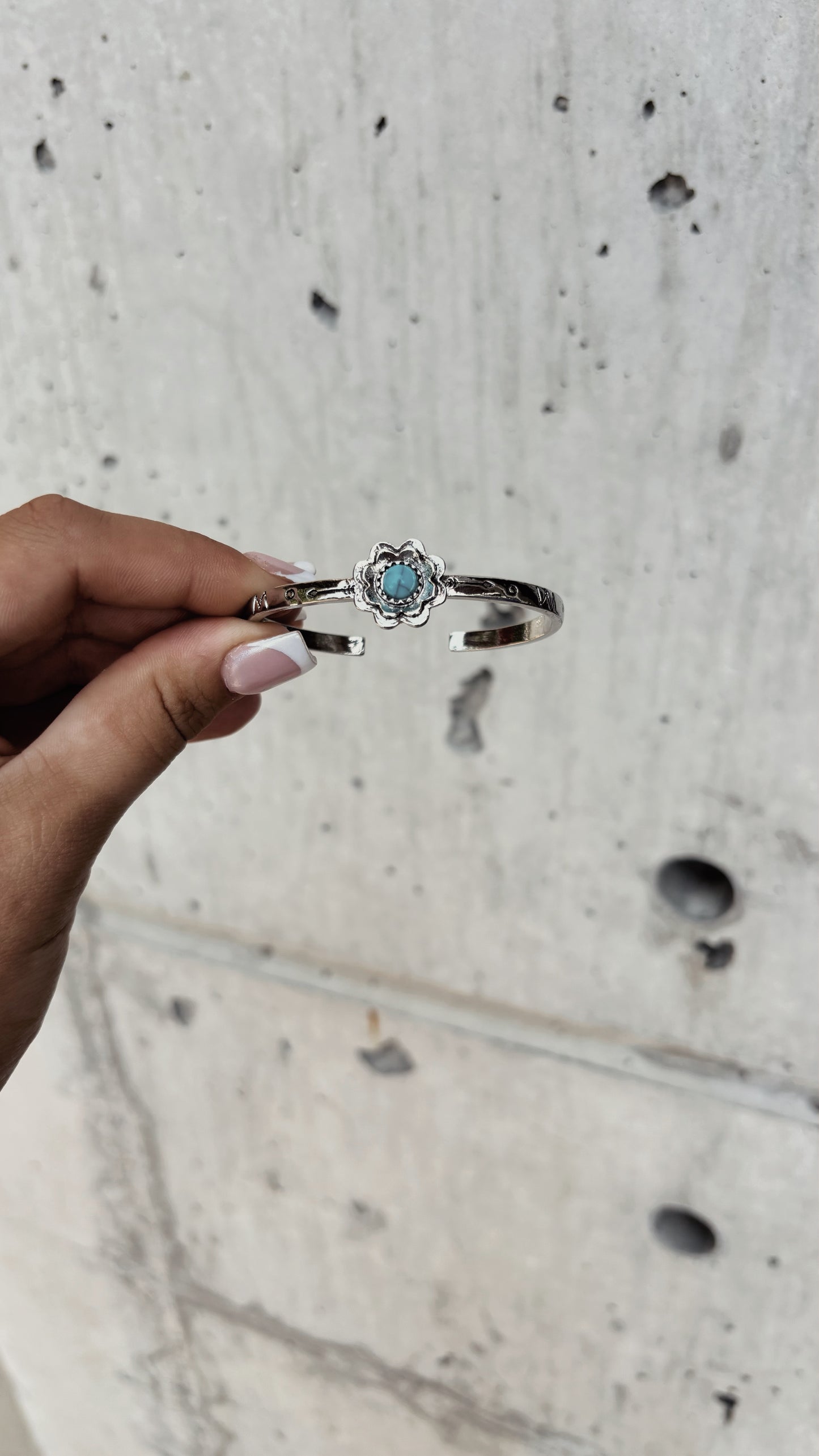 Small Floral Turquoise Bracelet