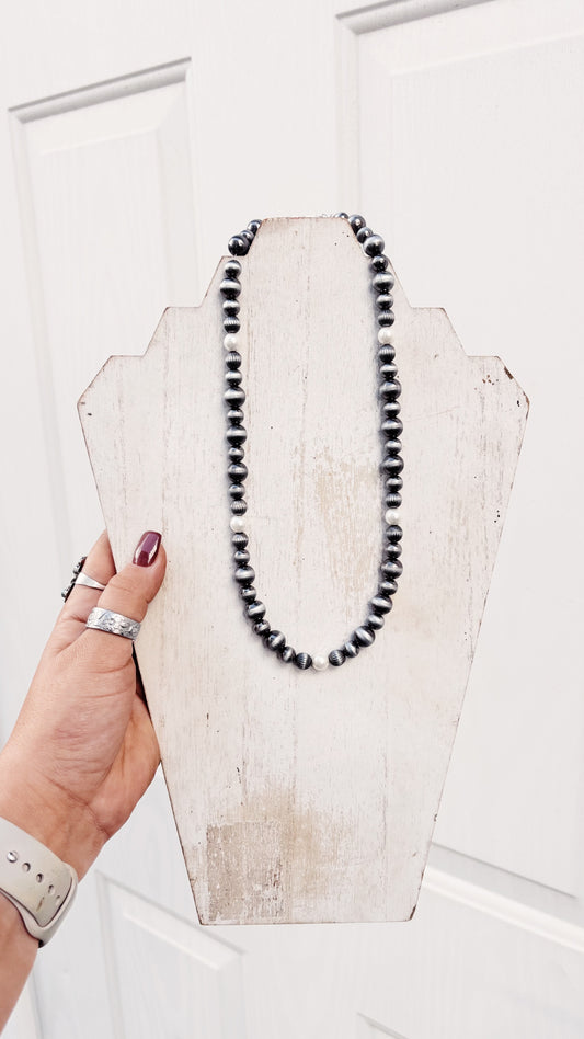 Lilly Necklace